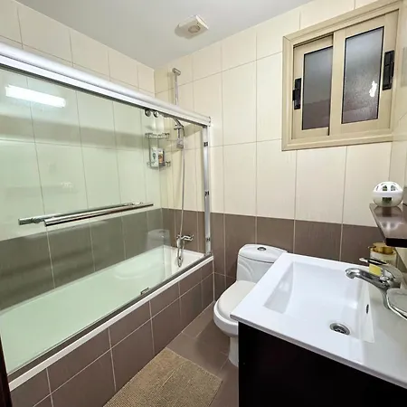 Comfy 1 Bed Apartment, Great Location 200mbps Wifi * Paphos