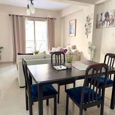 Comfy 1 Bed Apartment, Great Location 200mbps Wifi * Paphos