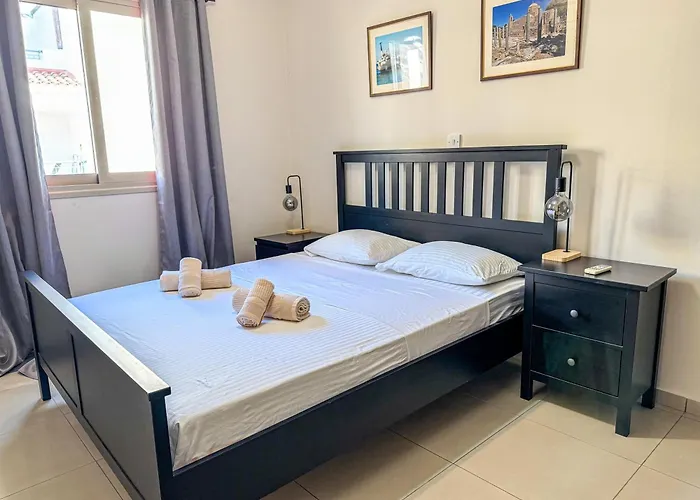 Comfy 1 Bed Apartment, Great Location 200mbps Wifi