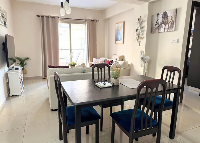 Comfy 1 Bed Apartment, Great Location 200mbps Wifi * Paphos